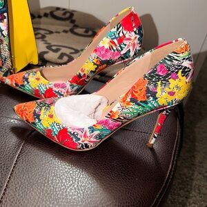 Floral Pointed-Toe Stiletto Pumps - Multicolor. Shoe only